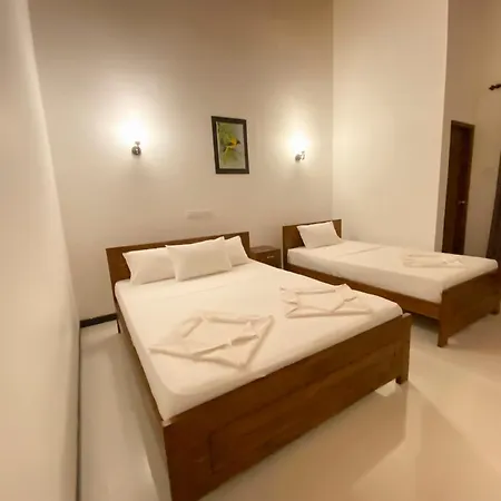 Yala Safari Green Home Stay Tissamaharama Exterior photo
