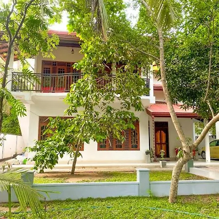 Yala Safari Green Home Stay Tissamaharama Exterior photo